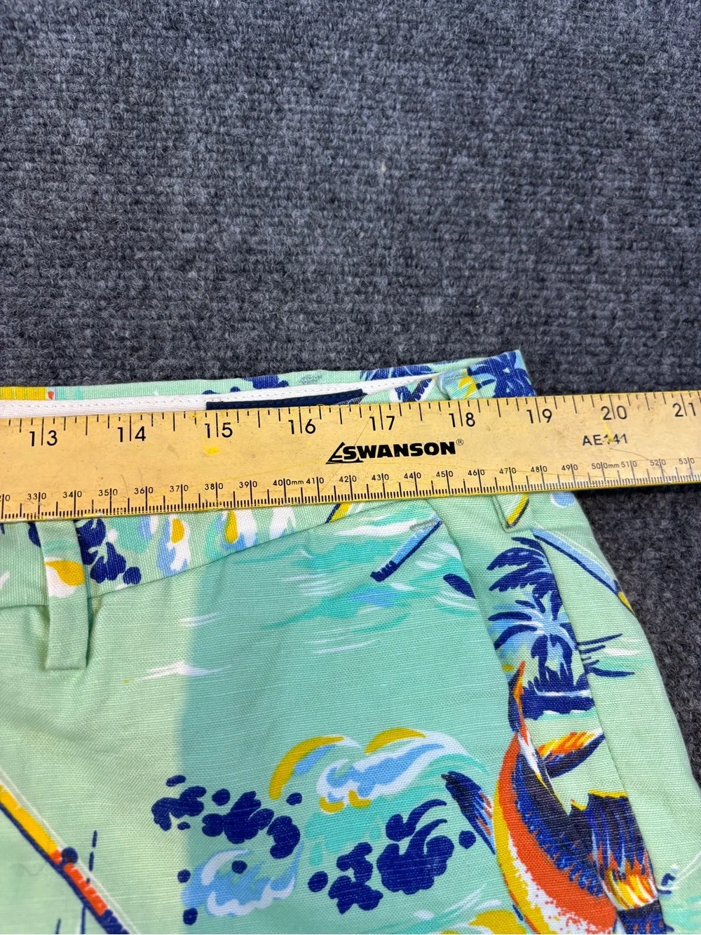 Polo Ralph Lauren linen/cotton blend Hawaiian print shorts size 38